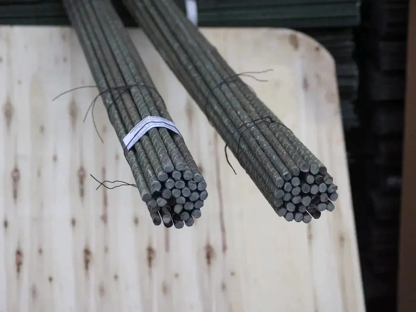 Колышки садовые для подвязки растений 1,5 метра