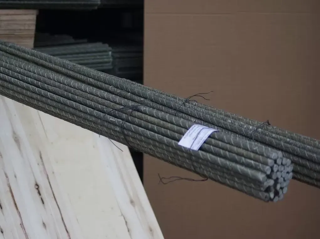 Колышки садовые для подвязки растений 2 метра